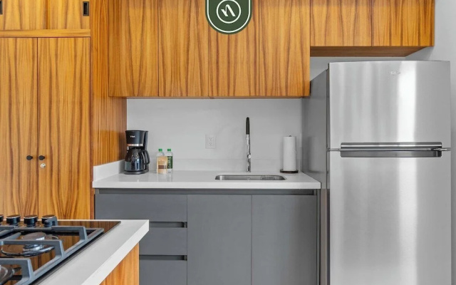 New 1 BR Condo - Rooftop Pool - Oceanview