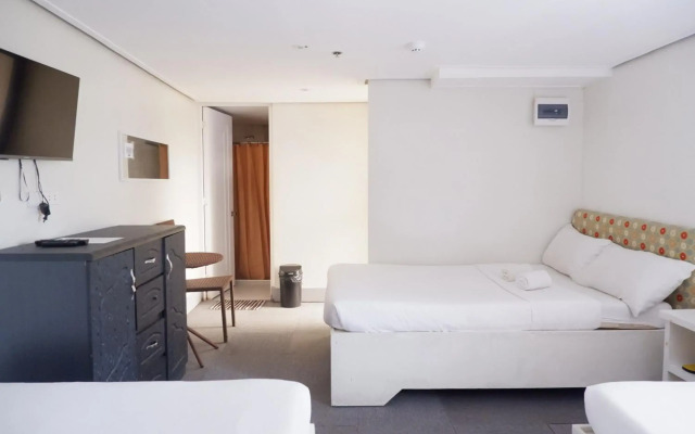 OYO 492 Sunset View Ridge Residences