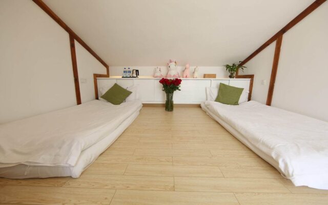 Dali Four Seasons Hostel