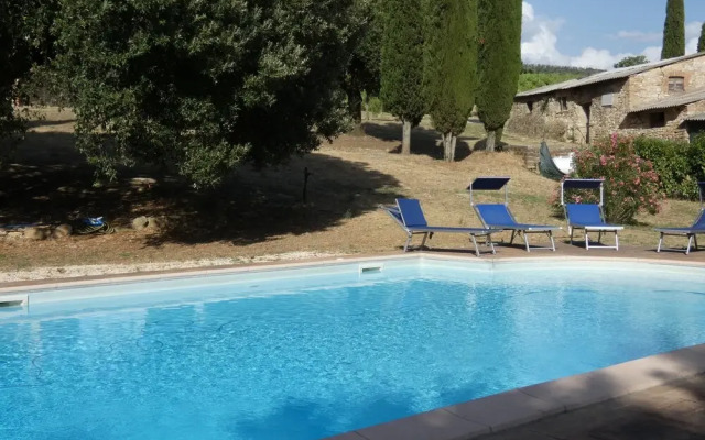SCAPPO IN UMBRIA, Casale Monti