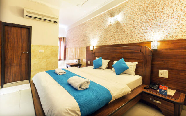 ZO Rooms MI Road