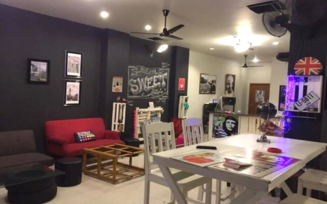 Sweet Hotel