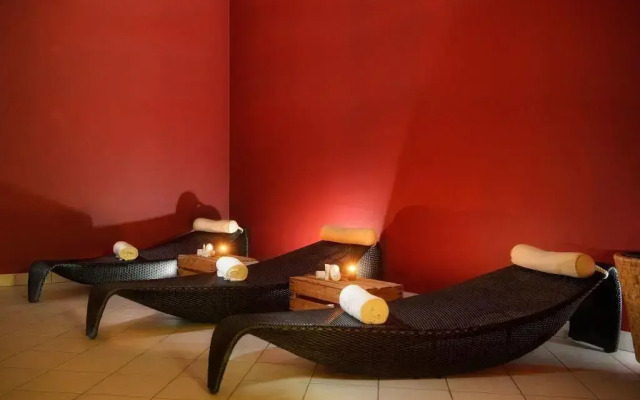 Apart-Hotel Operated By Hilton