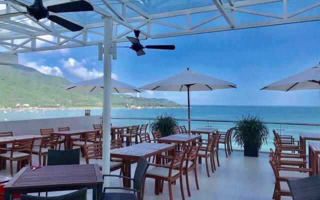 Dan Oasis Hotel and Apartment