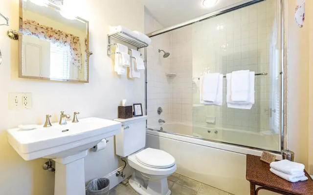 Bass Cottage & Ullikana