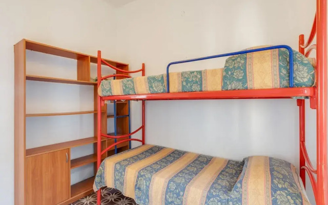 Spacious Holiday Home in Tresnuraghes near Sea