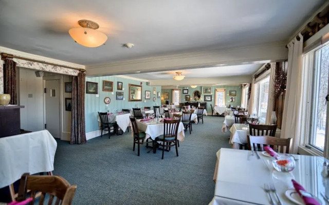 Darby Field Inn & Restaurant