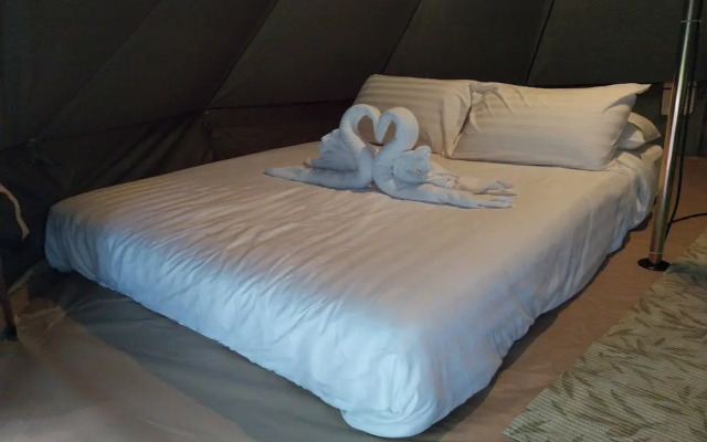 It My Life Cafe X Camp