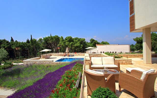 Aminess Velaris Resort