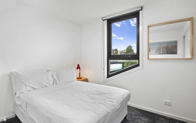 Comfortable 2 Bed Stay With Parking – Guest Rooms – Melbourne