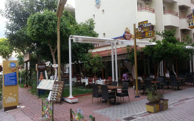 Mola Hotel