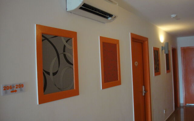 1 Hotel Mahkota Cheras