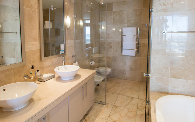 Апарт-отель Waterfront Village