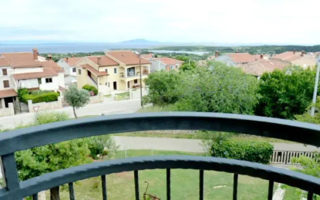 Apartment Karlo