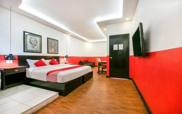Red Rose Hotel