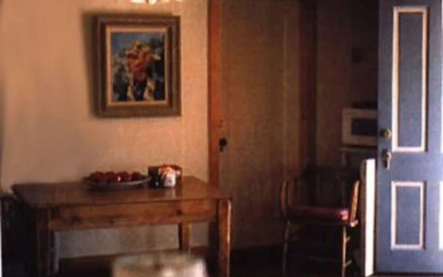 Nora Dixon Place Bed & Breakfast