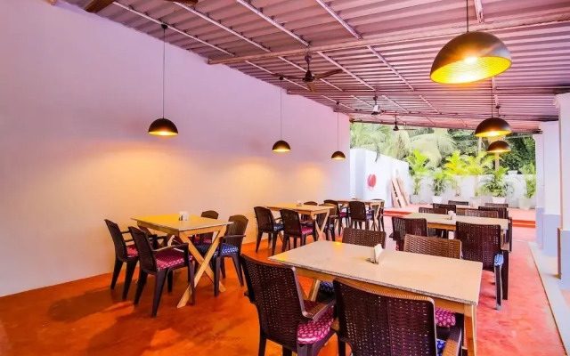 OYO 22056 Arambol Plaza Beach Resort