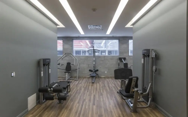QuickStay - Luxury in Yorkville (Yonge & Bloor)