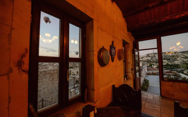 Vineyard Cave Hotel