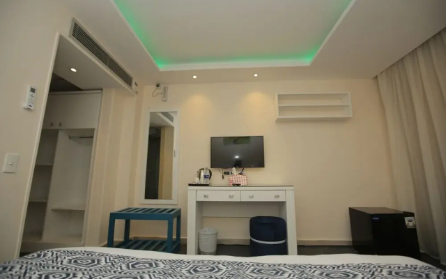 Turquoise Pyramids View Hotel
