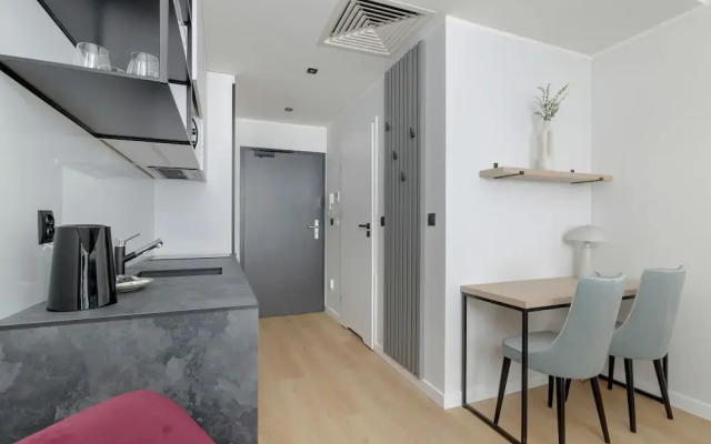 Modern Studio by Renters