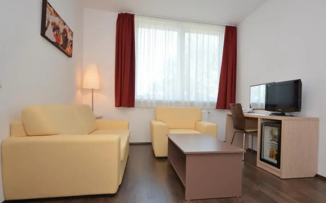 Hotel Opal