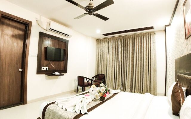 Hotel Landmark Residency