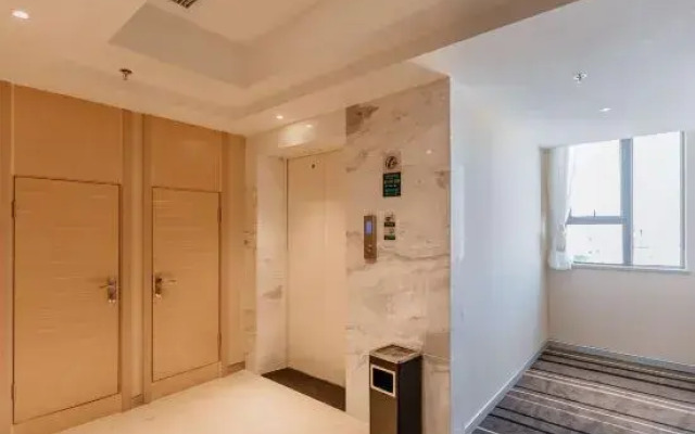 City Comfort Inn Hotel (Kunming South High-Speed Railway Station Baicheng University Town)