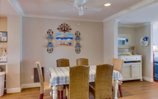 Work-Friendly Oceanfront Condo with Pool and Spa Access SURF25 by RedAwning