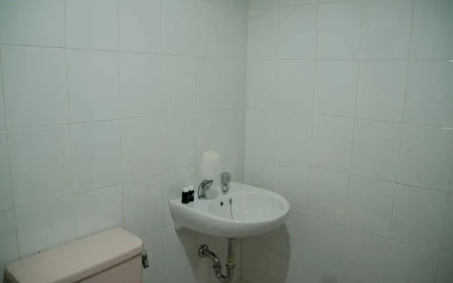 Spacious And Homey 3Br At Kondominium Rajawali Apartment