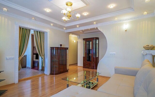 Lux Apartments Bolshaya Spasskaya