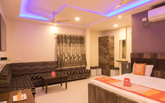 OYO 10365 Hotel RR