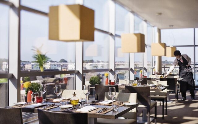 Mövenpick Hotel Amsterdam City Centre