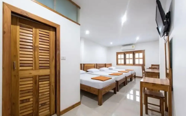 Thongphaphum Place