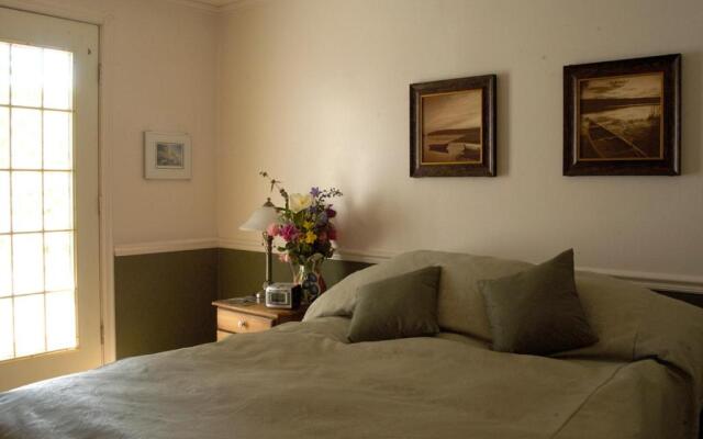 Heriot Bay Inn