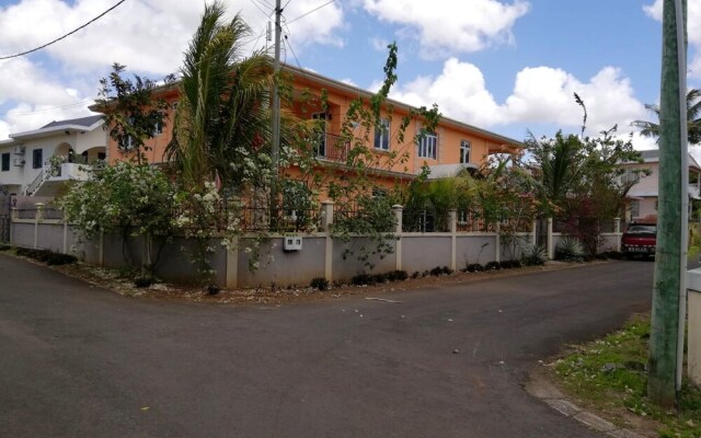 Apartment With 2 Bedrooms in Trou-aux-biches, With Enclosed Garden and