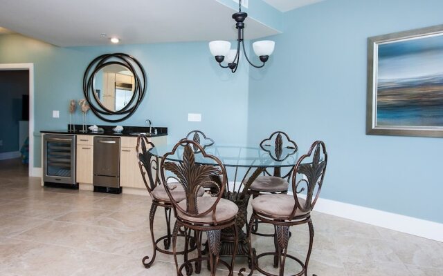 Crc0210 4 Bedroom Condo