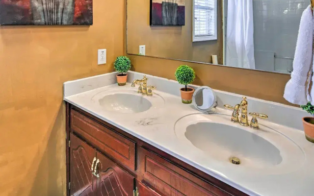 Pet-friendly Clarksville Home w/ Backyard!