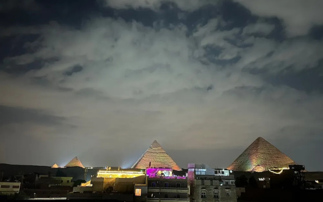 Falcon pyramids inn