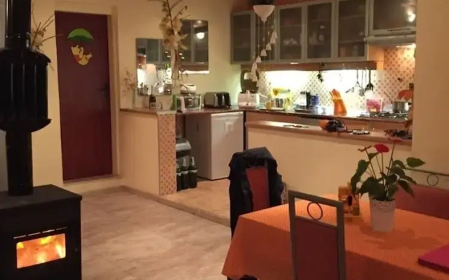 Inviting 4-bed Villa in Dolishte