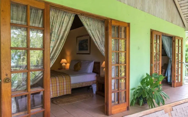 Tropical Beach Suite