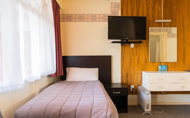 Mayfair Court Motel