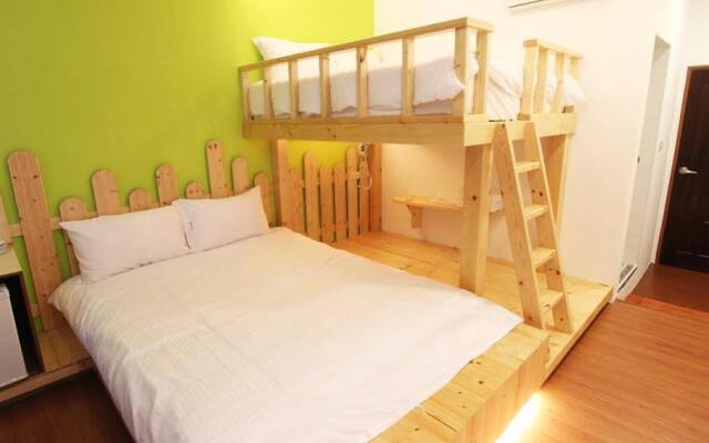 Pandora Bed and Breakfast