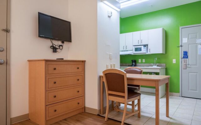 OYO Townhouse Sulphur, LA Extended Stay