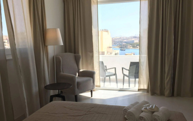 Two Pillows Boutique Hostel