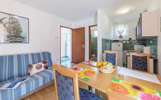 Amazing Apartment in Fazana With Wifi and 2 Bedrooms