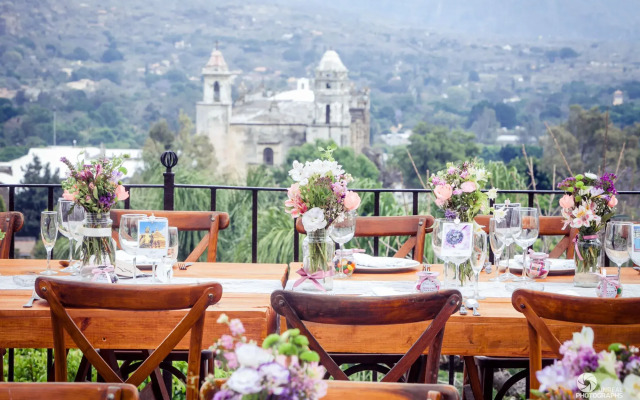Posada del Tepozteco - Hotel & Gallery