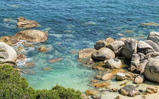Private Pool Tranquility at Ocean Penthouse Retreat