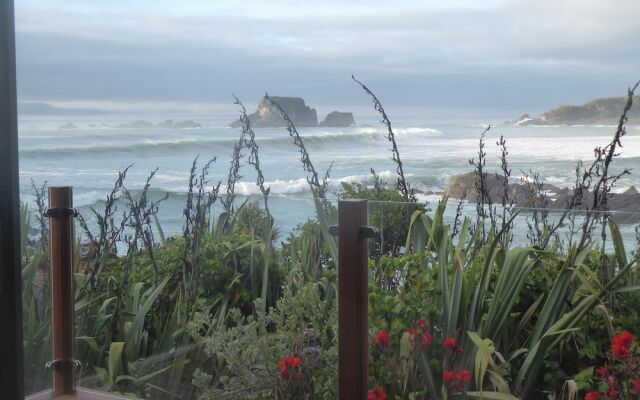 The Bay House Beachfront Accommodation