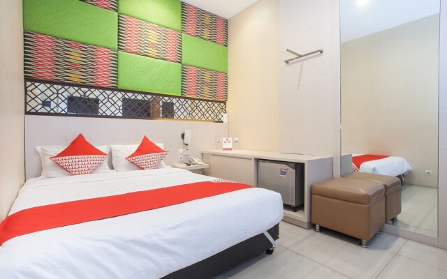 OYO 155 Metro House